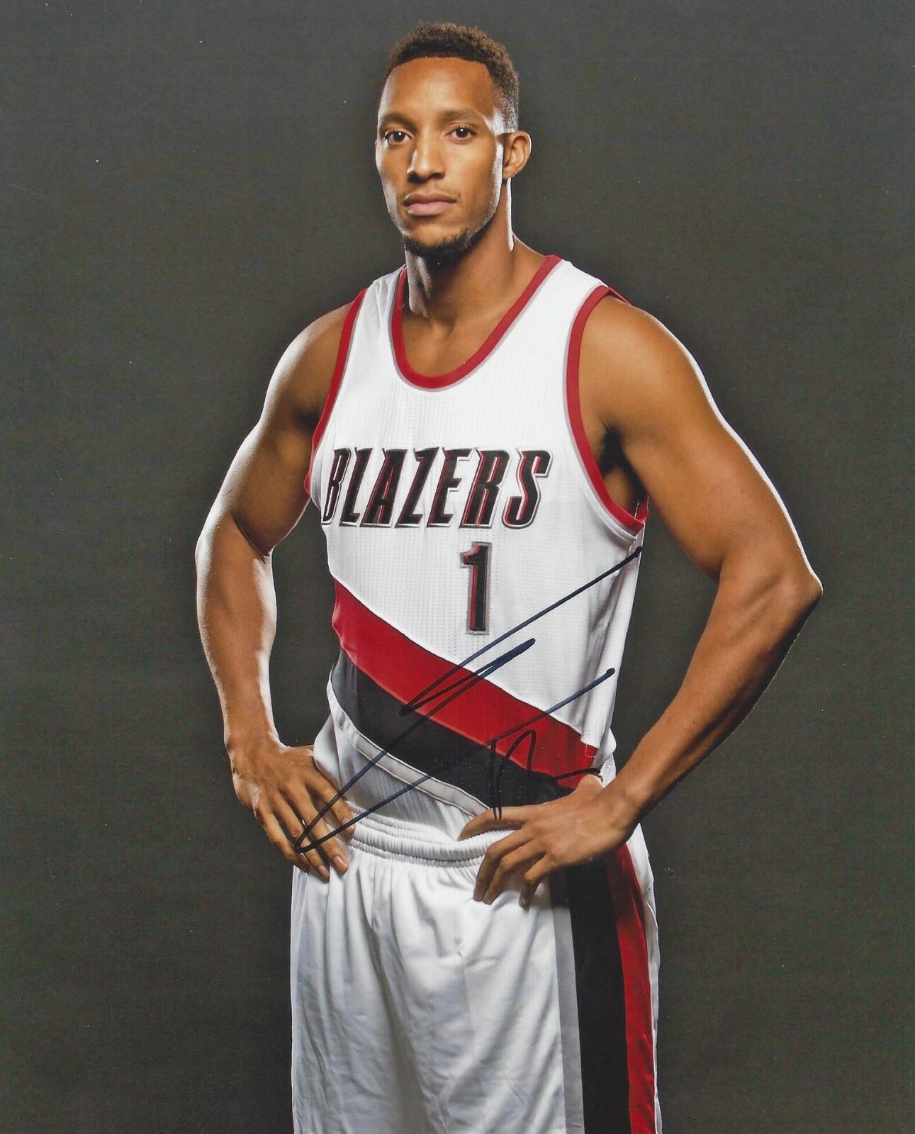 Evan Turner autographed 8x10 Portland Trailblazers#S402