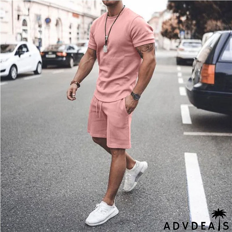 Men Casual Solid Color Round Neck Short-Sleeved Sports T-Shirt And Shorts Two-Piece Set