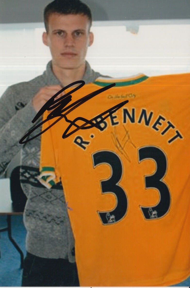 NORWICH CITY HAND SIGNED RYAN BENNETT 6X4 Photo Poster painting 1.