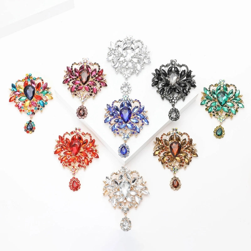 Elegant Retro Pin Geometric Alloy Inlay Rhinestones Glass Women's Brooches