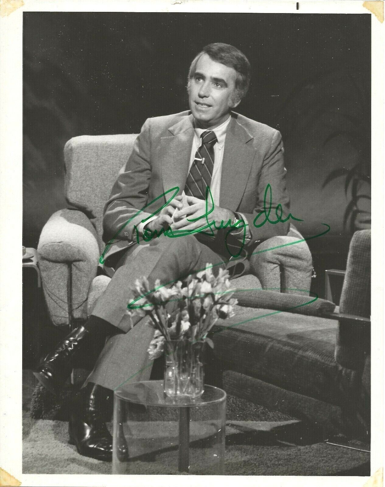 Tom Snyder REAL SIGNED 7x9 Promo Photo Poster painting #2 JSA COA Autographed The Late Late Show