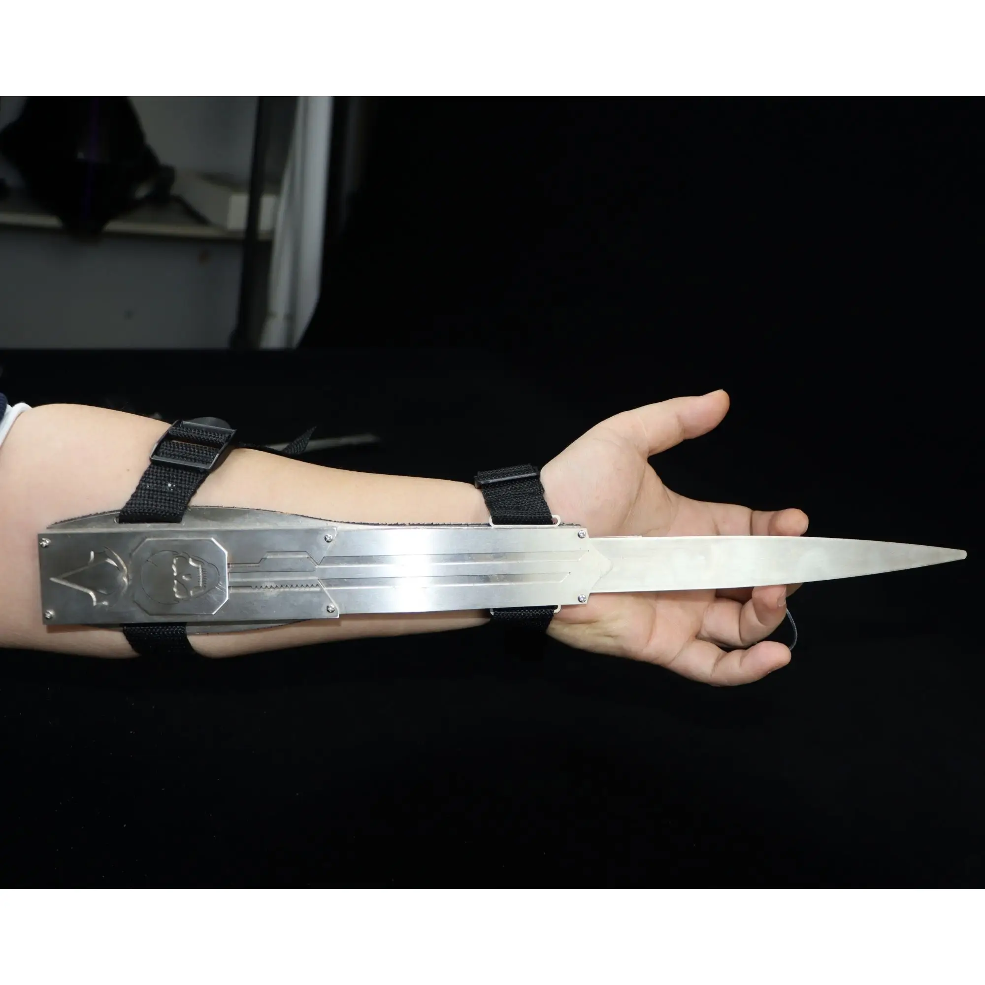 Hidden Blade Metal Assassin's hidden blade image 5