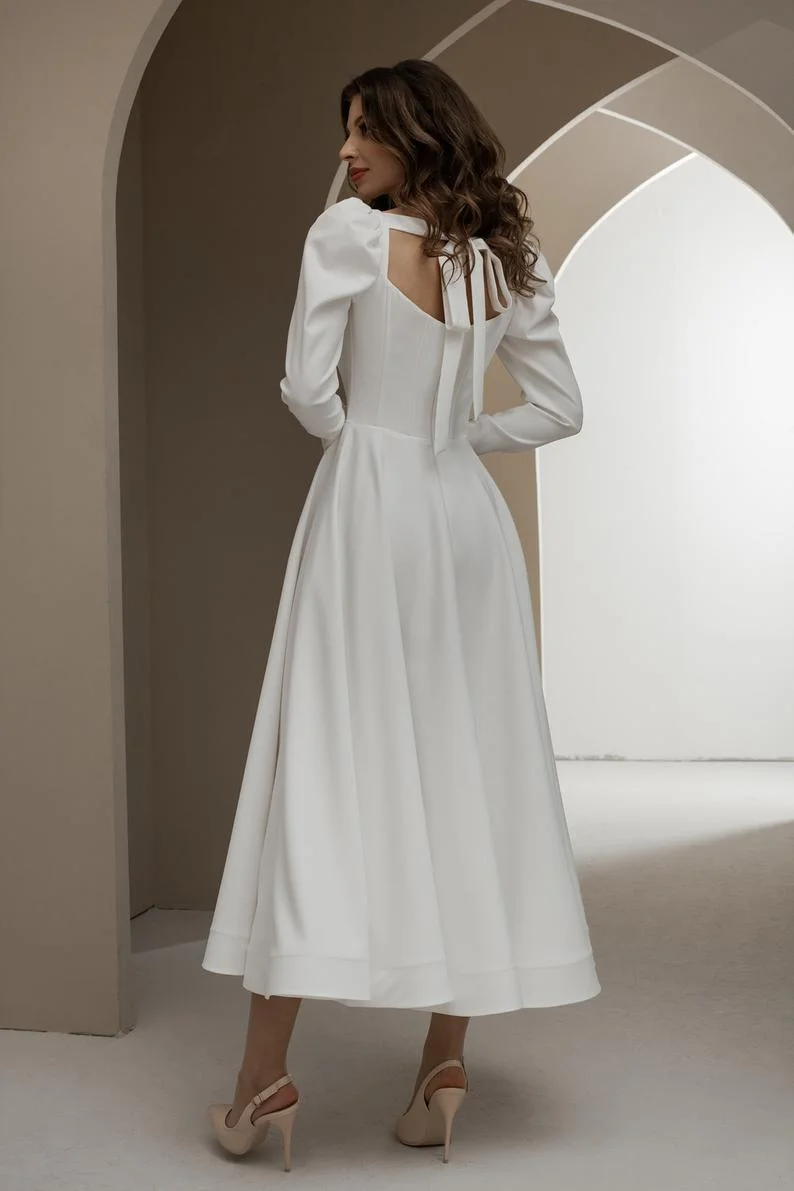Elegant white mid-waist long-sleeved sexy fashion dress