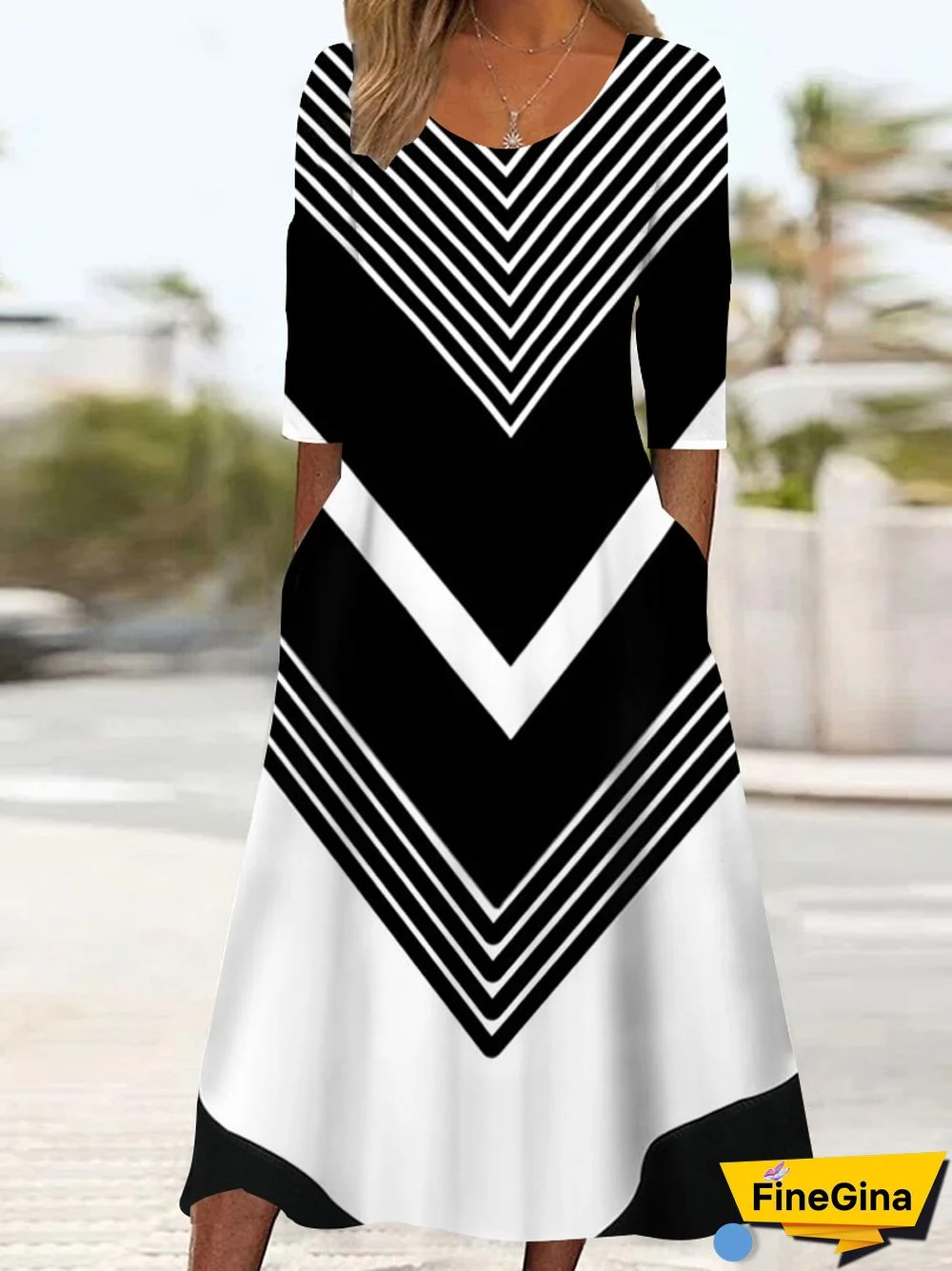 Women Black Long Sleeve Scoop Neck Printed Midi Dress