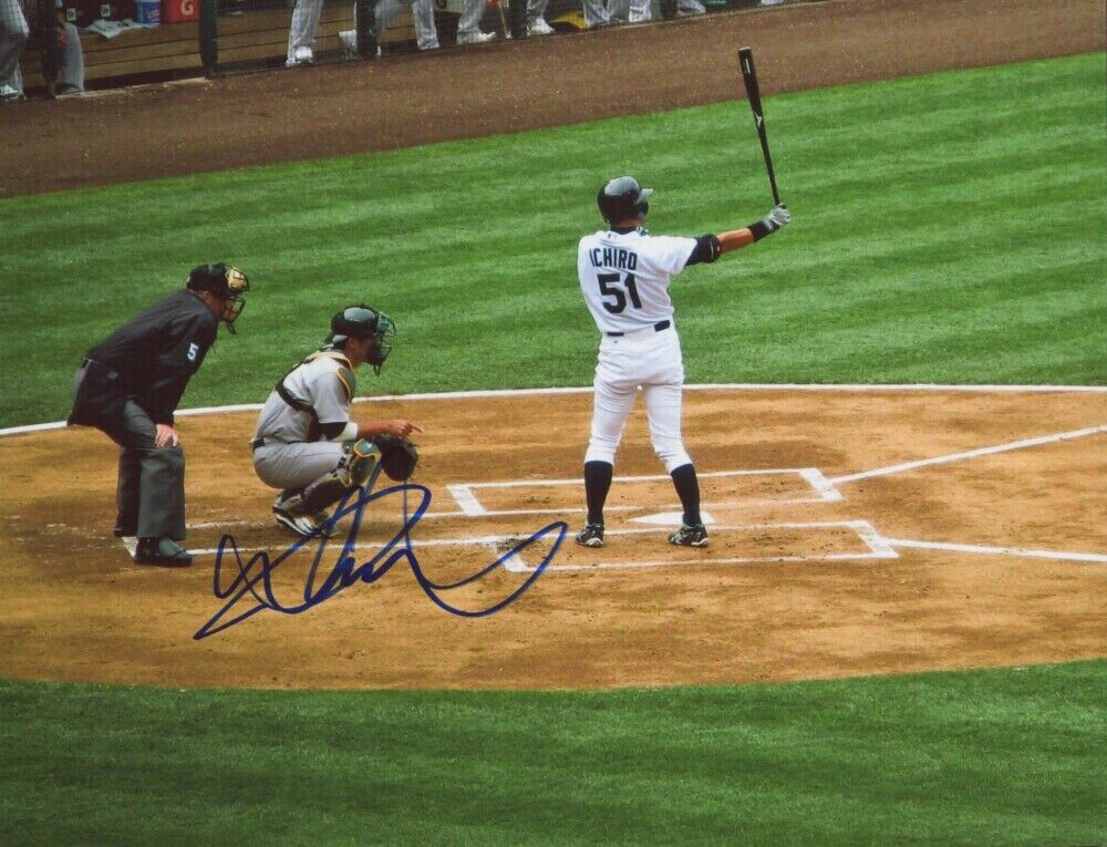 Ichiro Suzuki Autographed Signed 8x10 Photo Poster painting ( HOF Mariners ) REPRINT ,