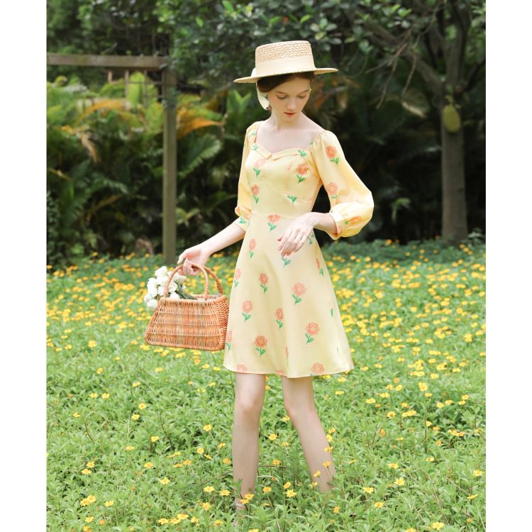 Fairy Tales Aesthetic Vintage Neckline Floral Print Dress QueenFunky