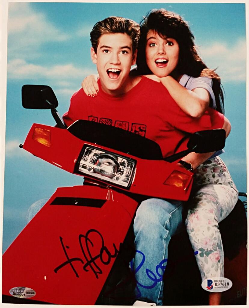 Tiffani Thiessen Signed 8x10 Photo Poster painting #3 Kelly Kapowski Auto ~ Beckett BAS COA