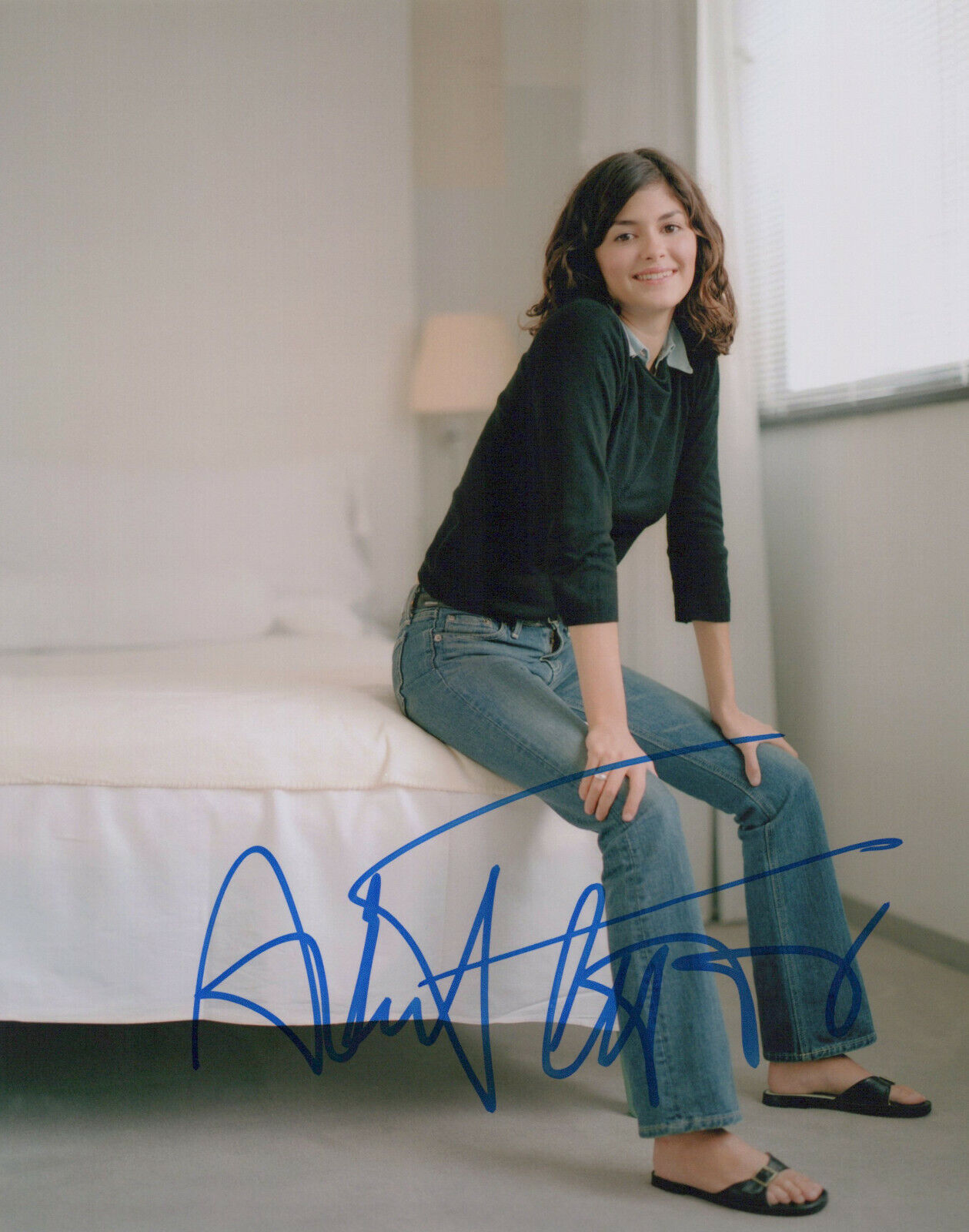 Audrey Tautou signed 8x10 Photo Poster painting In-person