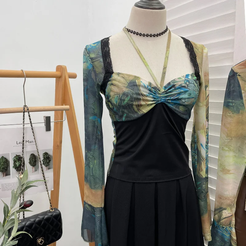 Uveng 2023 Spring Dress French Court Style Lace With Lace Stitched Print Horn Long-Sleeved T-Shirt 82236