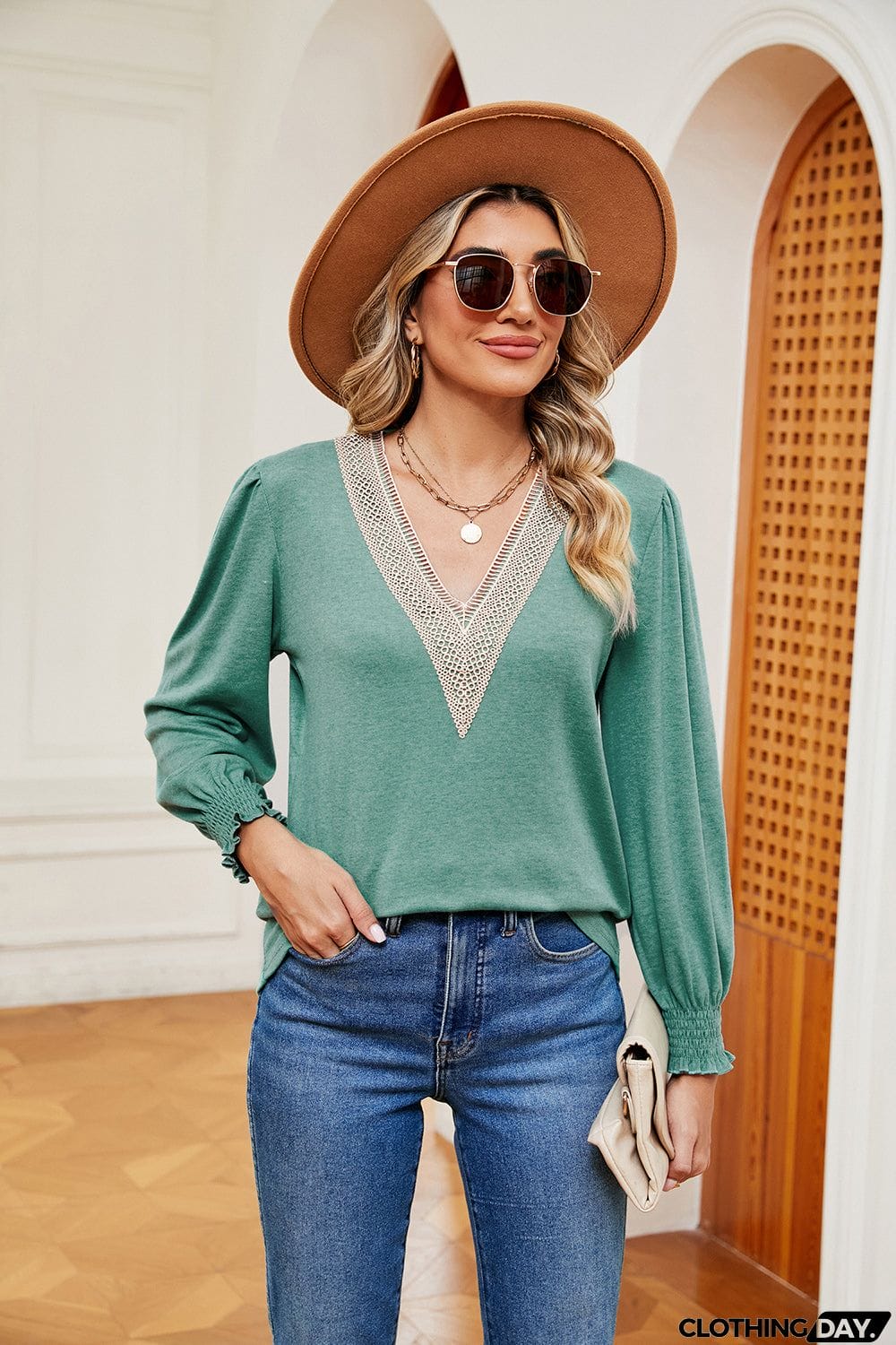 Contrast V-Neck Long Sleeve Top