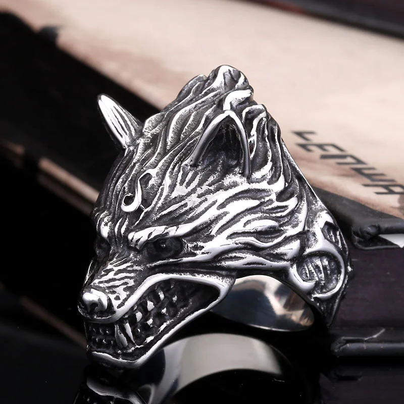 Viking Wolf Head Man Ring 