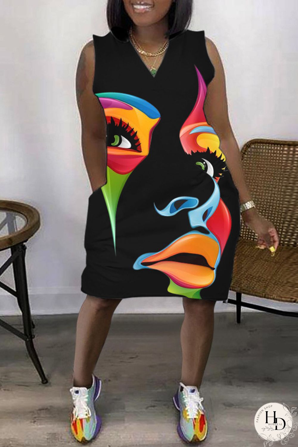 Black Fashion Casual Print Patchwork V Neck Sleeveless Plus Size Dress