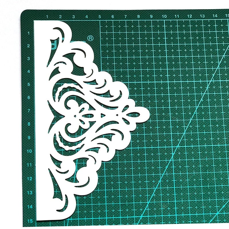 Greeting Card Making Lace Heart Border Metal Cutting Dies Stencils For DIY Scrapbooking Card Decorative Embossing Die Template