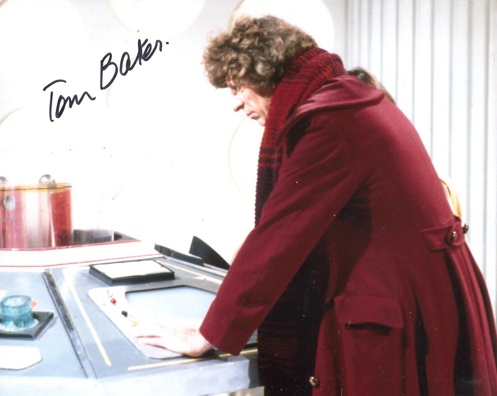 Actor Tom Baker hand signed 8x10 Doctor Who TV series Photo Poster painting REF7 - UACC DEALER