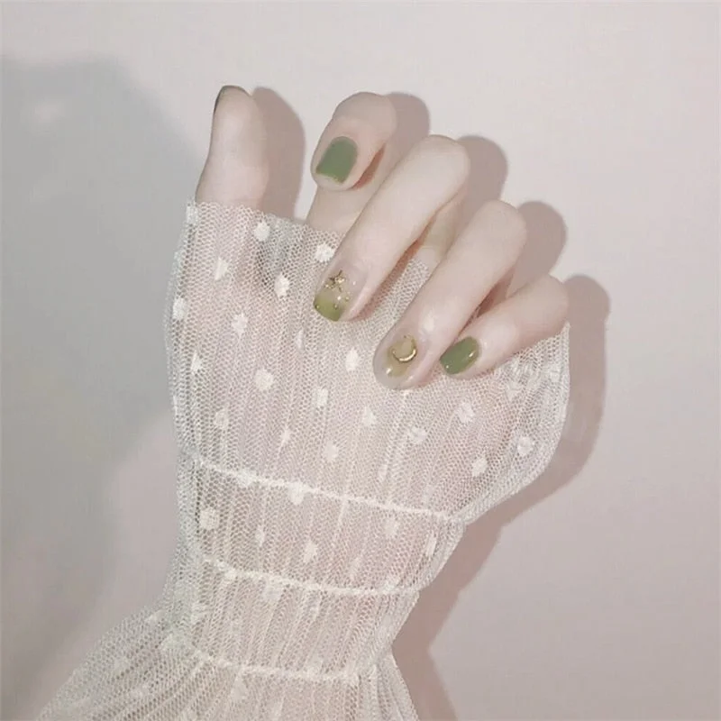 24pcs/set Punk Black Gradient Fake Nails Round Full Cover Gold Moon Star Decal Nail Art Tips Artificial Press on Nails-Nail Inspo