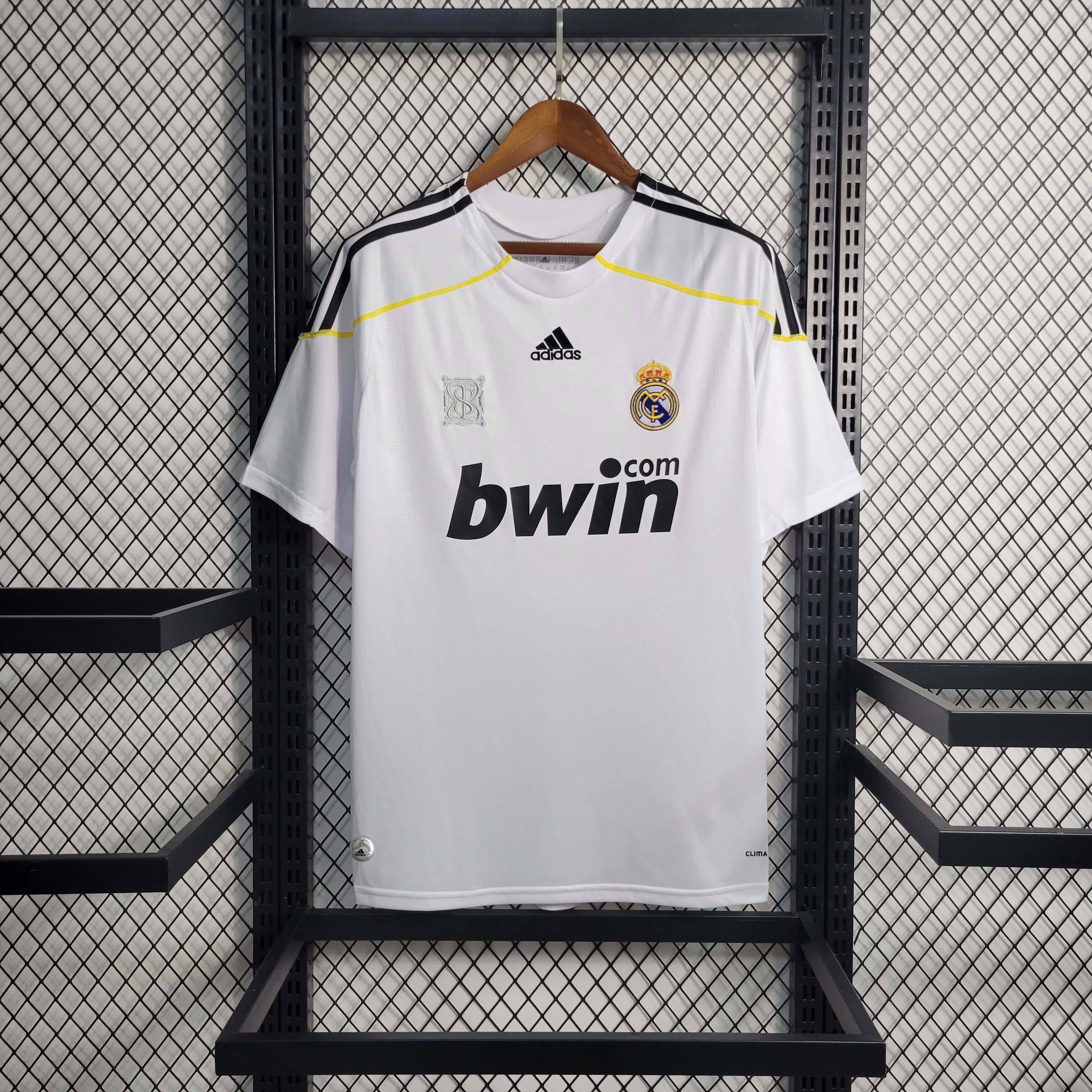2009-2010 Retro Real Madrid Home Football Shirt 1:1 Thai Quality- Maxi Kit