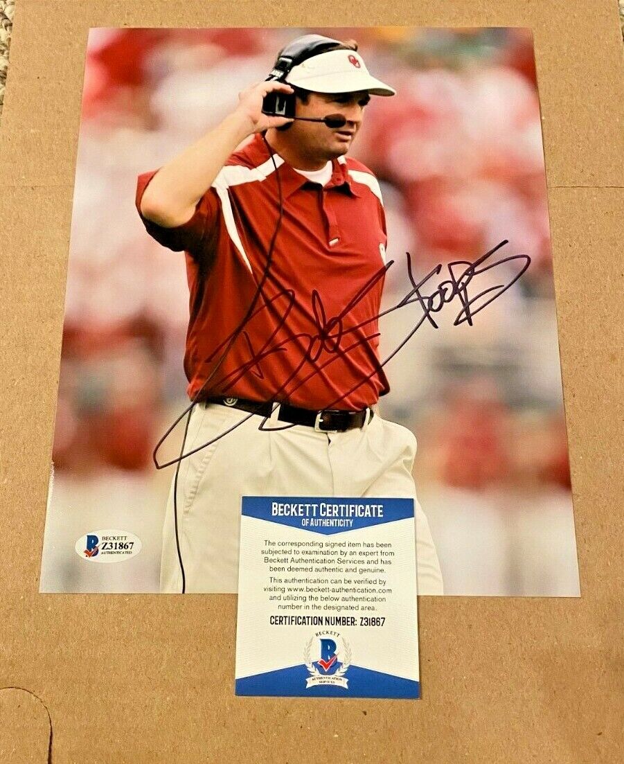 BOB STOOPS SIGNED OKLAHOMA SOONERS 8X10 Photo Poster painting BECKETT CERTIFIED BAS #5