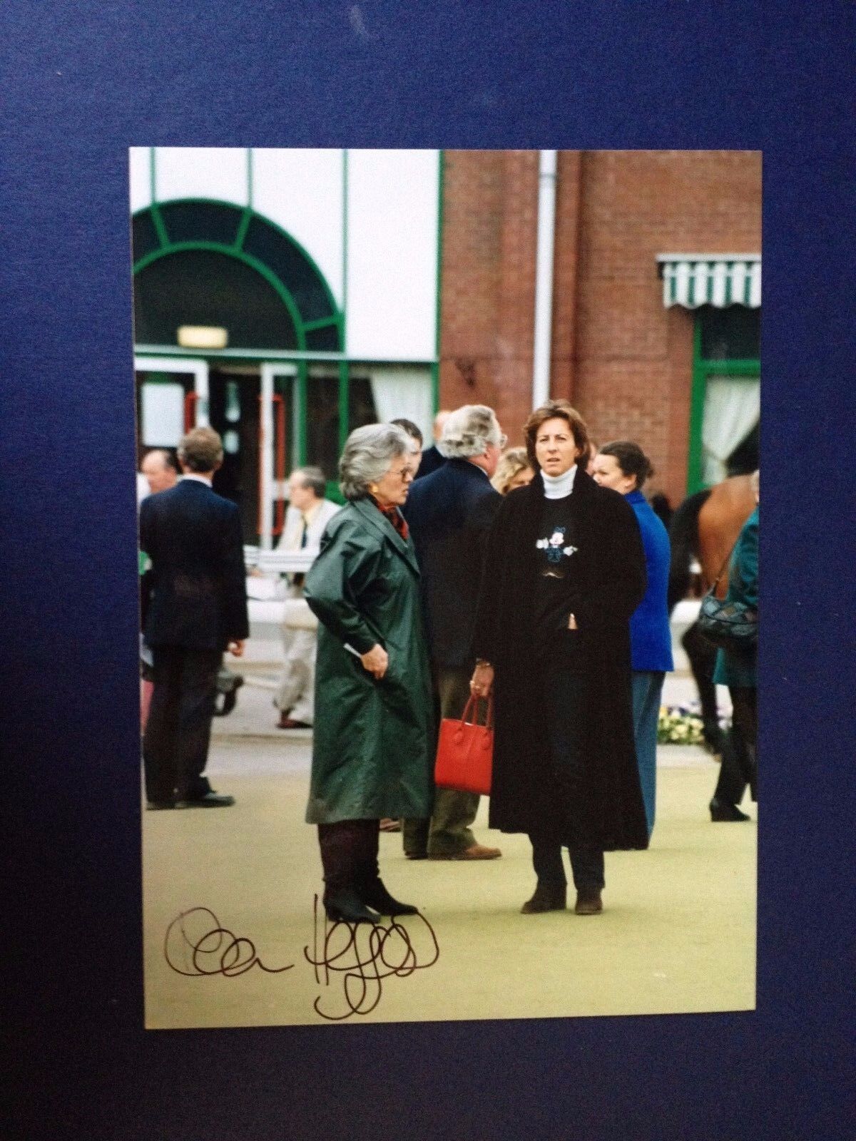 MAUREEN ( PIGGOTT ) HAGGAS - RACEHORSE TRAINER - SIGNED COLOUR Photo Poster paintingGRAPH