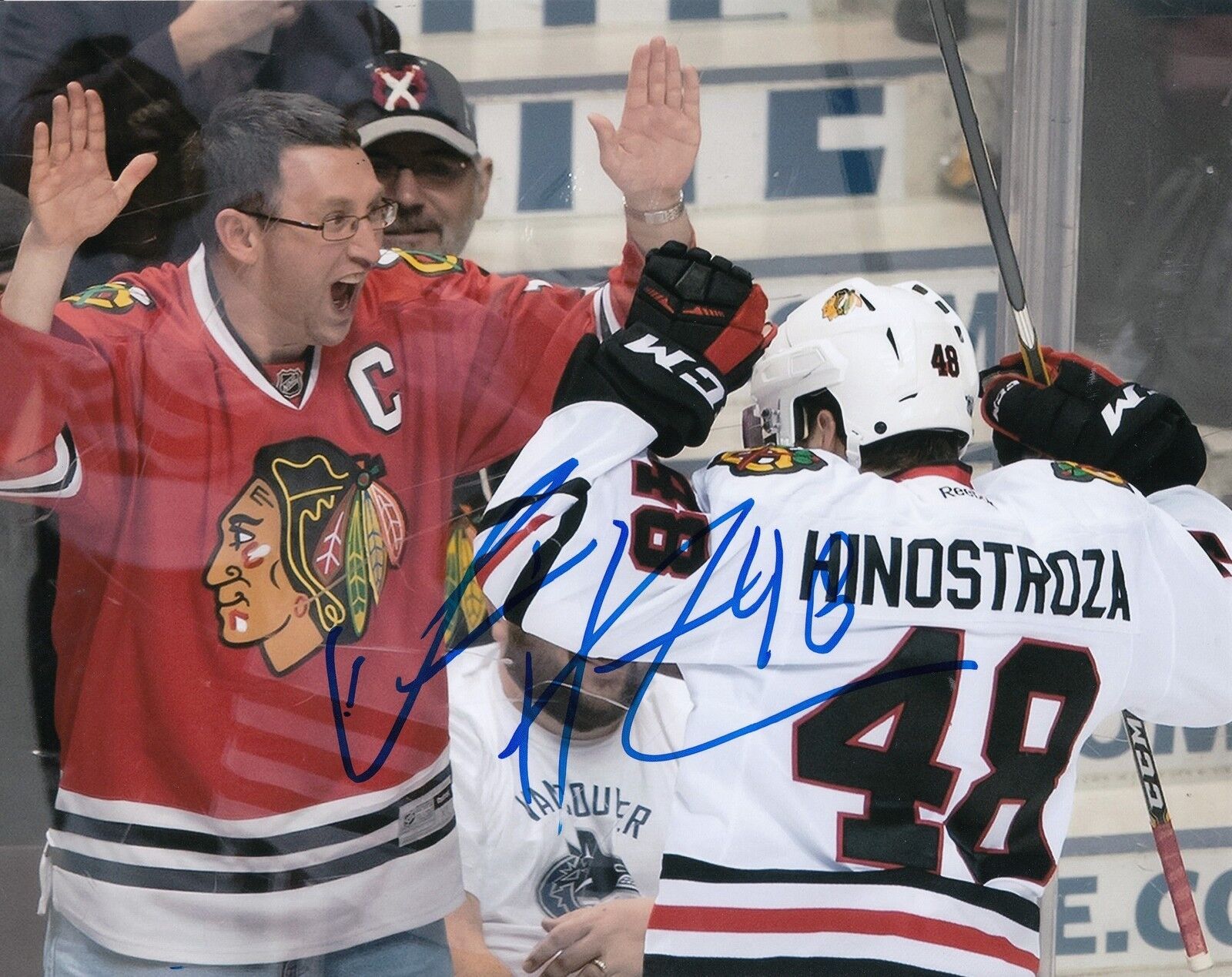 VINCENT HINOSTROZA signed (CHICAGO BLACKHAWKS) 8X10 AUTOGRAPHED Photo Poster painting W/COA #2