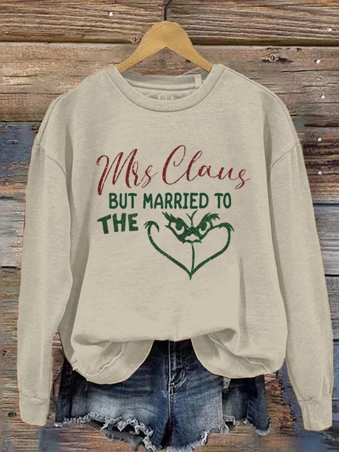Women's Mrs. Claus Printed Round Neck Long Sleeve Sweatshirt