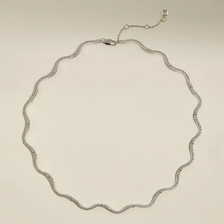 Scalloped Tennis Chain Necklace in Silver