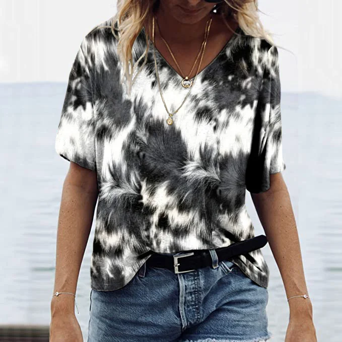 Western Cowhide Print V-Neck Short Sleeved T-Shirt