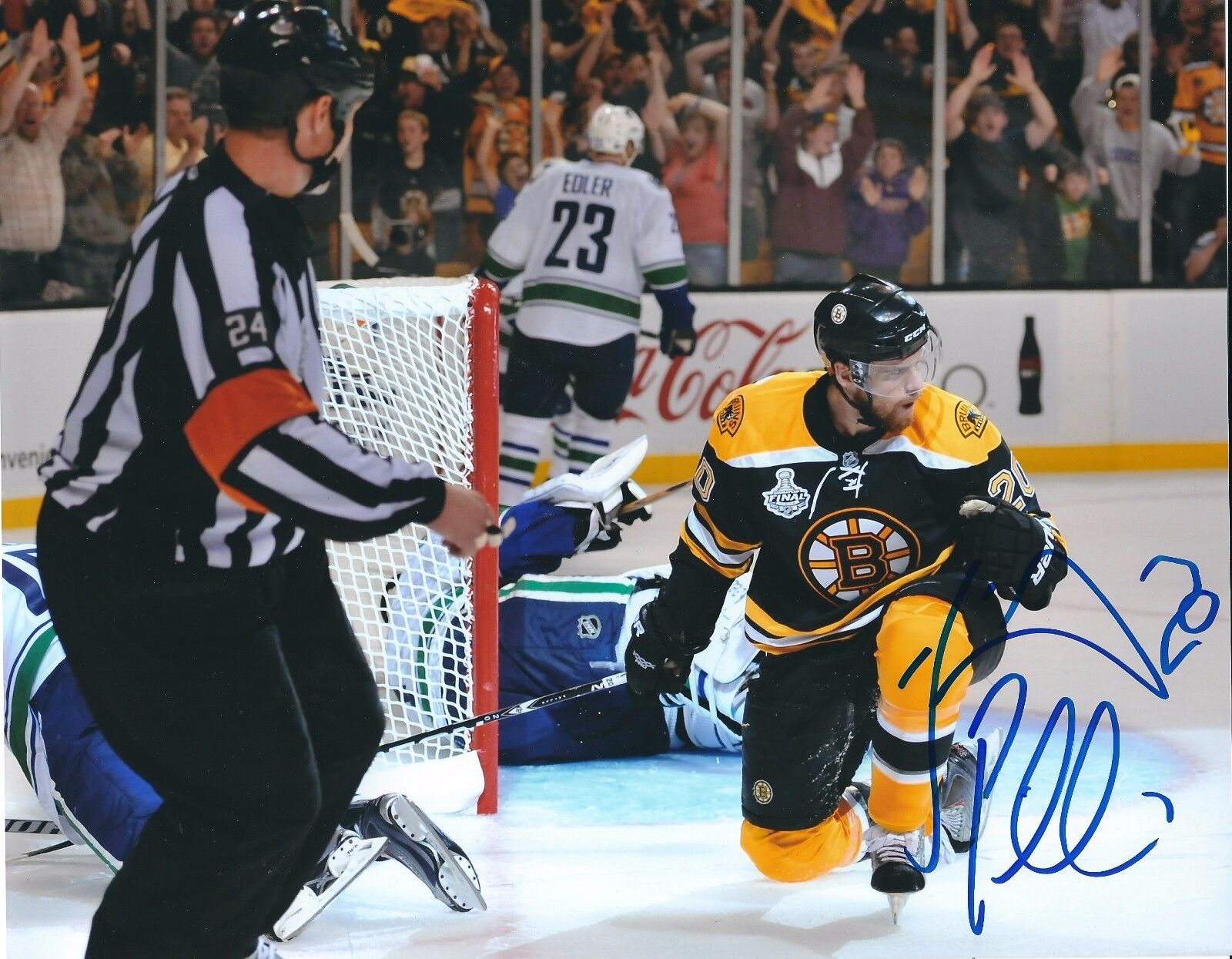 Signed 8x10 DANIEL PAILLE Boston Bruins Autographed Photo Poster painting - COA