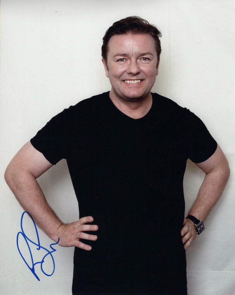 RICKY GERVAIS SIGNED AUTOGRAPH 8X10 Photo Poster painting - THE OFFICE CREATOR, MUPPETS, COMEDY