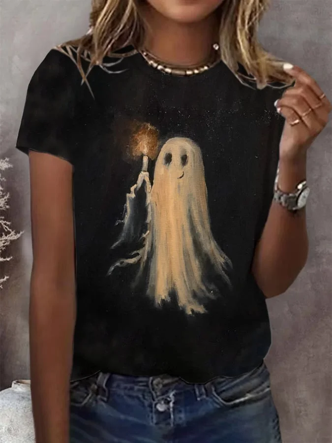 Women's Smiling Ghost Holds A Candle Print Casual T-Shirt