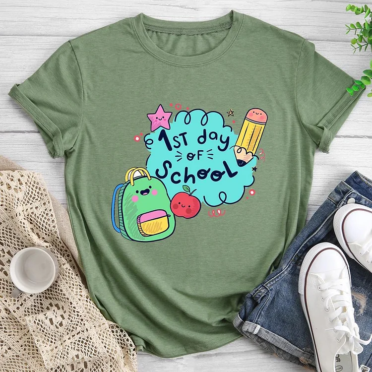 first day school Round Neck T-shirt