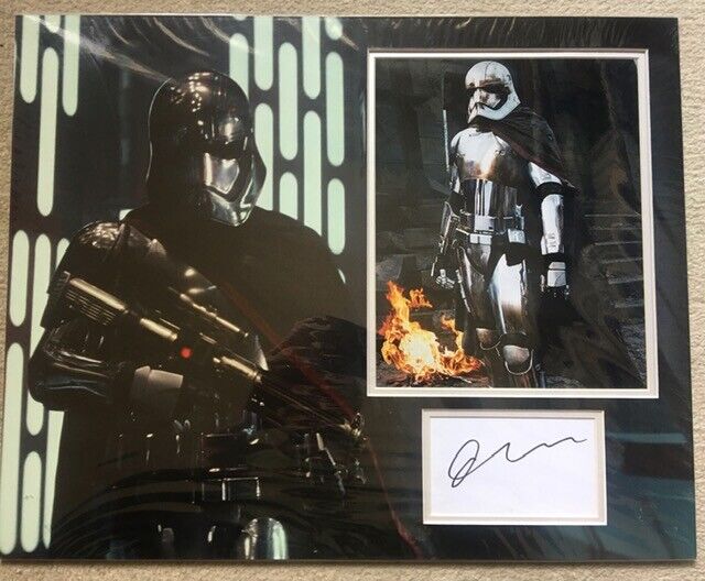 GWENDOLINE CHRISTIE SIGNED STAR WARS Photo Poster painting MOUNT UACC REG 242