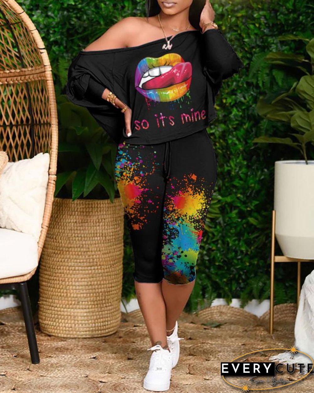 Lip Letter Print Top & Ink Splash Print Pants Set