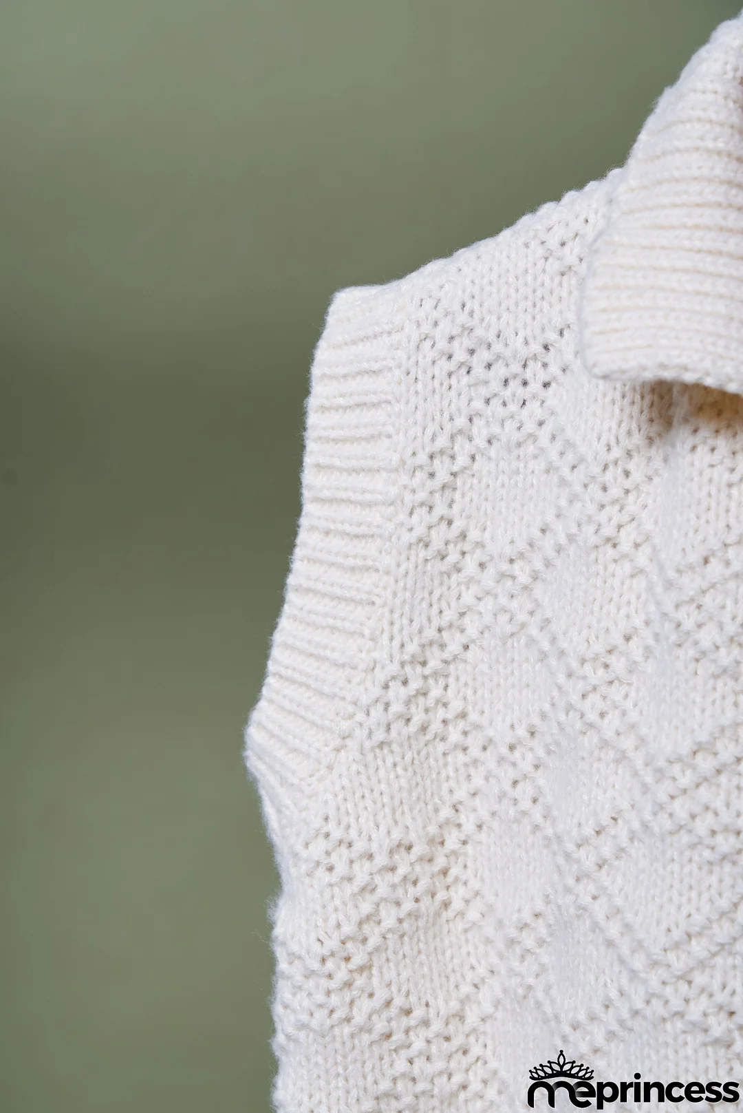 Fashionable and Minimalist general garment