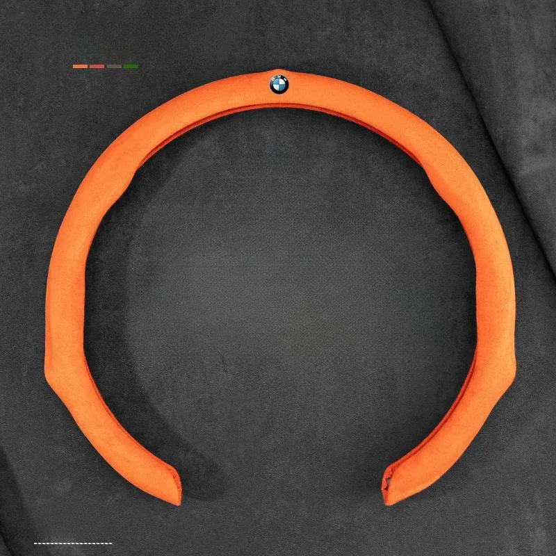 Suede leather steering wheel cover keeps hands warm in winter and won't freeze your hands