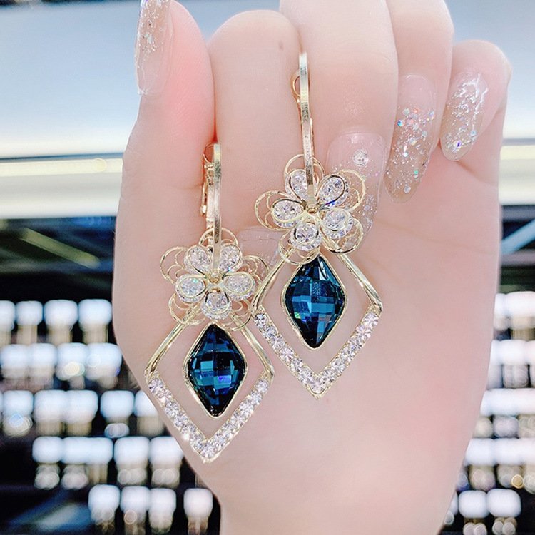 （🌸New Spring) Blue Crystal Petal Earrings