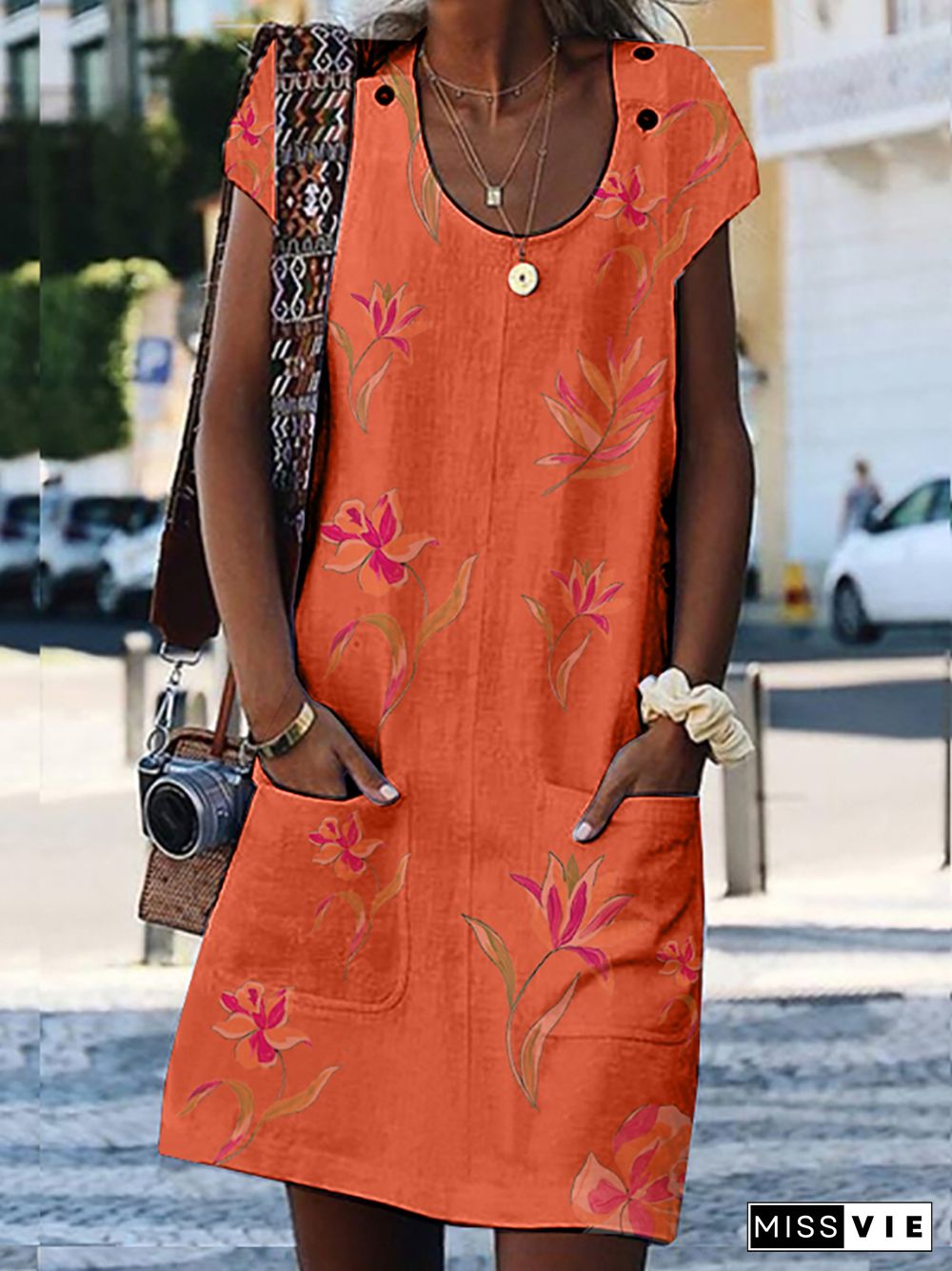 Women Short Sleeve Scoop Neck Printed Pockets Tops