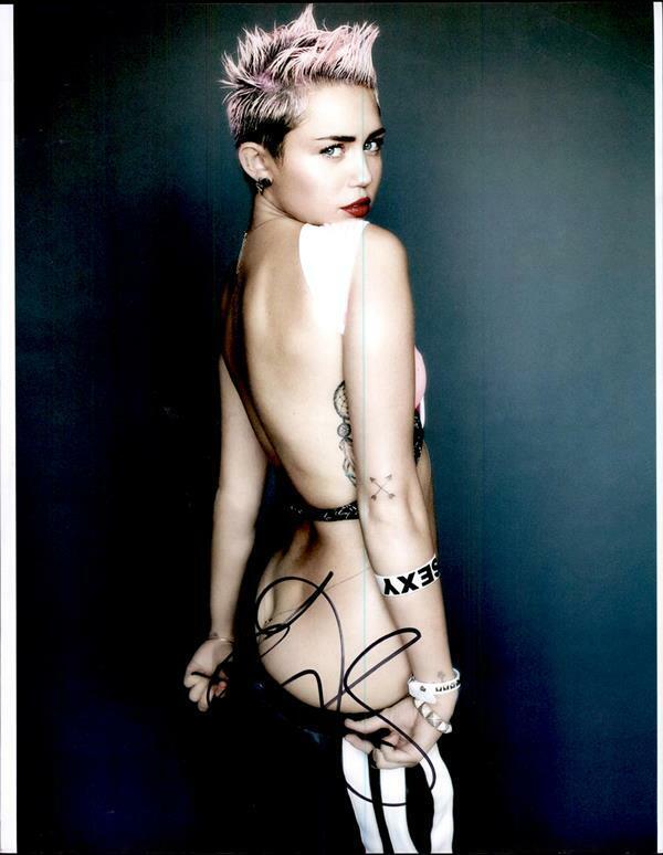 Miley Cyrus Authentic signed Rock 10x15 Photo Poster painting W/Certificate Autographed (26-a)
