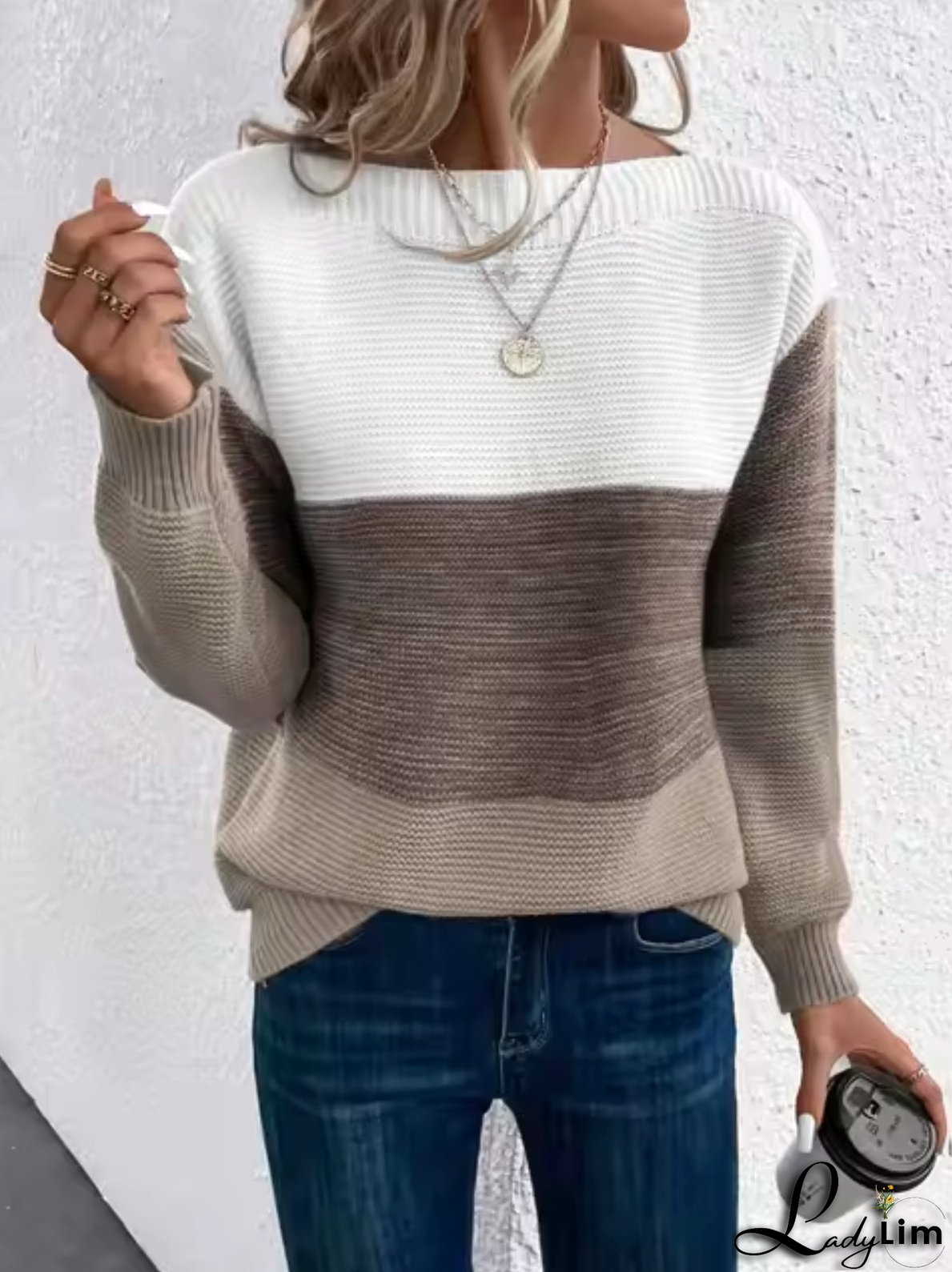 Modern and Versatile Pullover