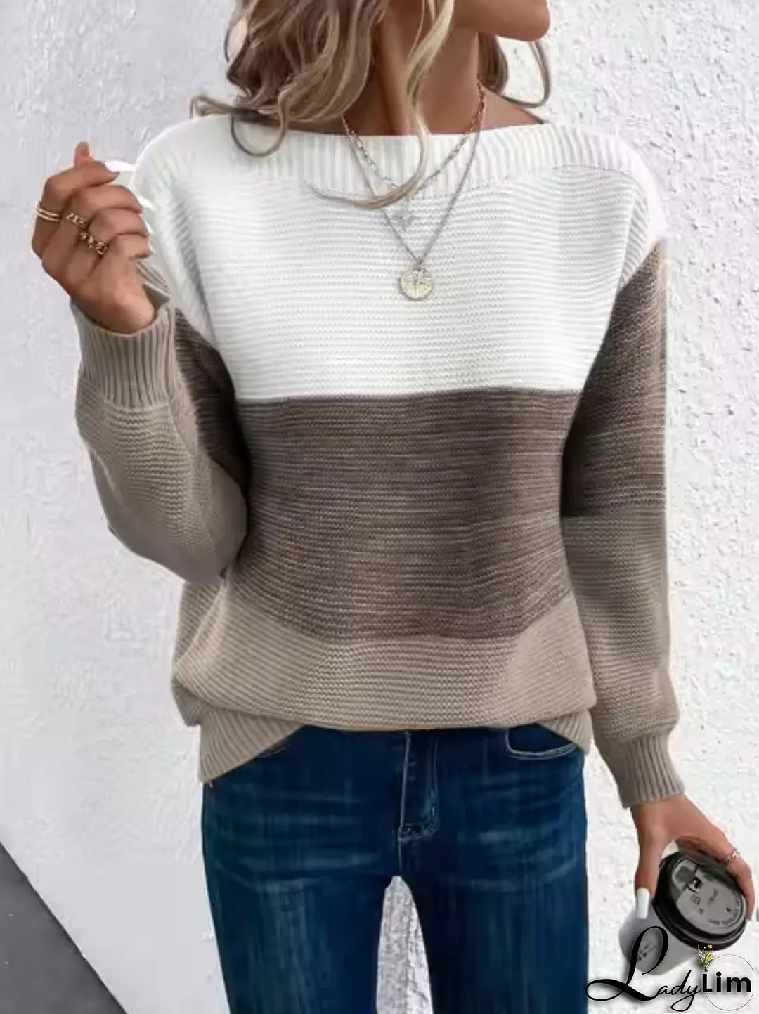 Modern and Versatile Pullover