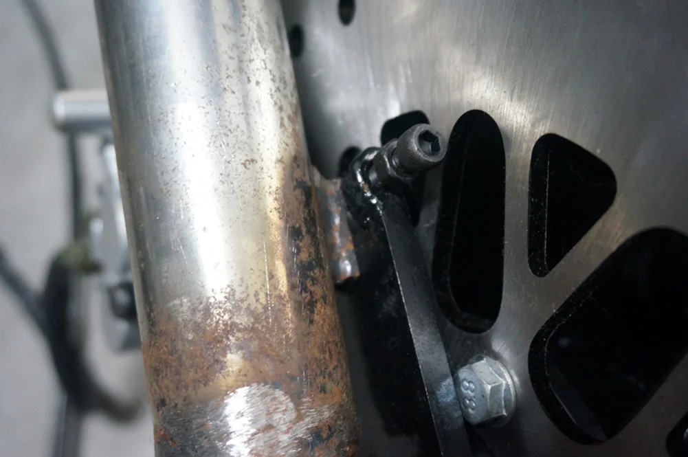 CJ750 Single caliper disc brake assembly