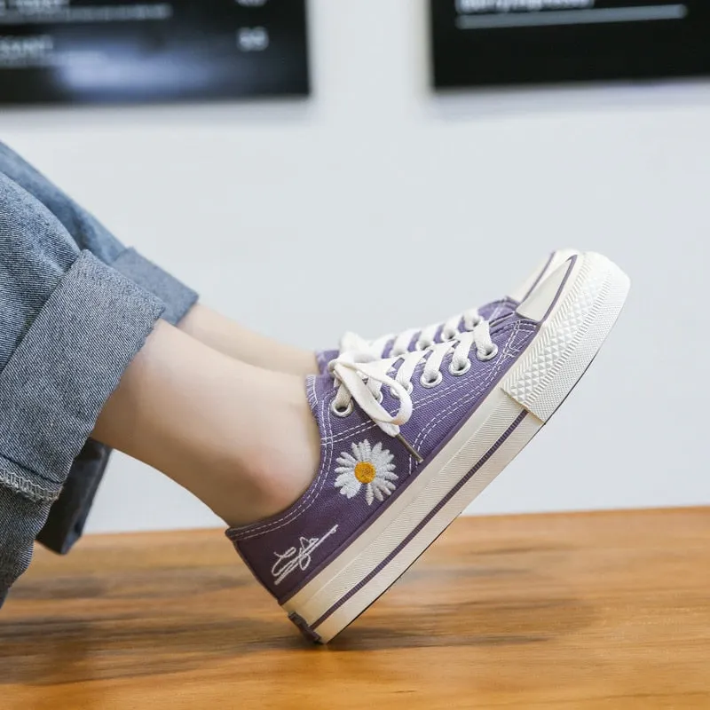 2022 New Korean Style Ulzzang Daisy Canvas Shoes for Women 45 White Black Yellow Green Purple Color sneakers women