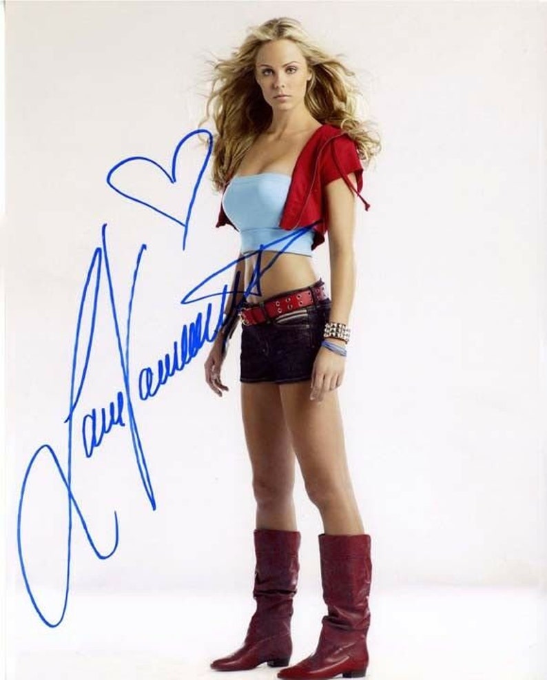 Laura vandervoort signed autographed 11x14 smallville supergirl kara Photo Poster painting