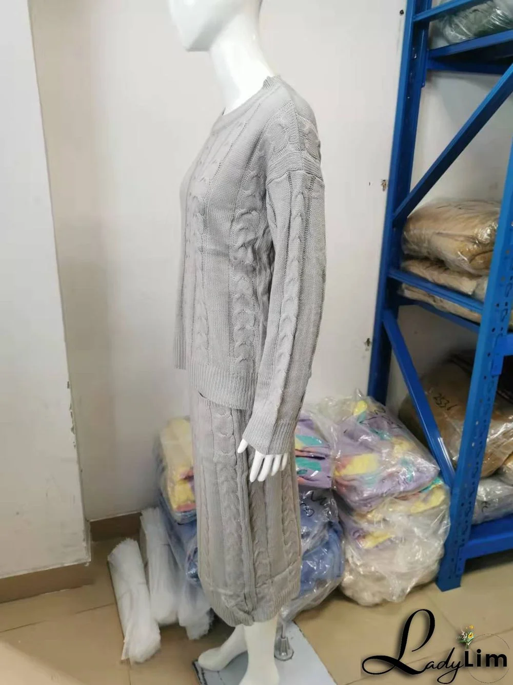 Autumn and winter women's fashion twist sweater suit set