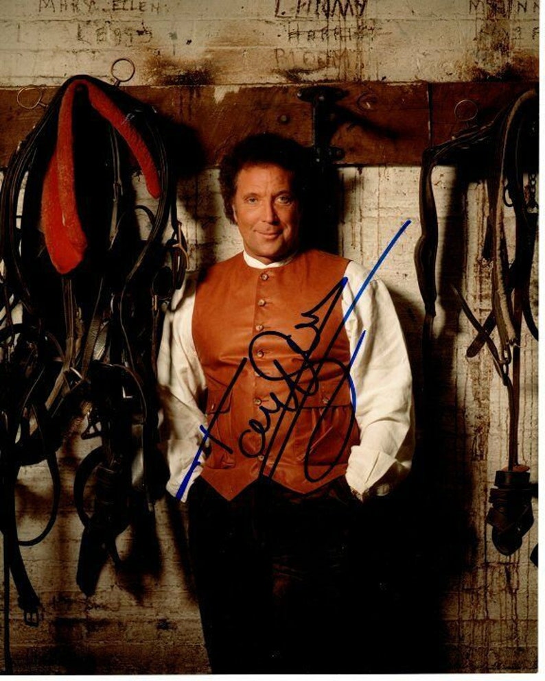 Tom jones signed autographed Photo Poster painting