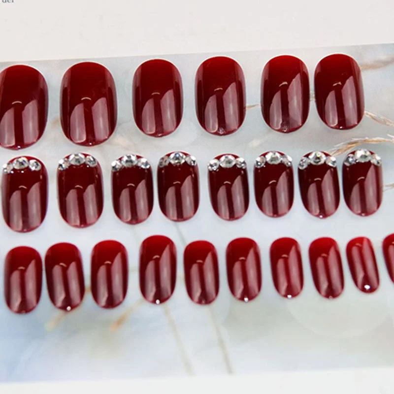 Beautiful Woman Fake Nails with glue 24pcs/Set Shiny Wine Red Short artificial nails Rhinestone Crystal Decor False Finger Nail-Nail Inspo