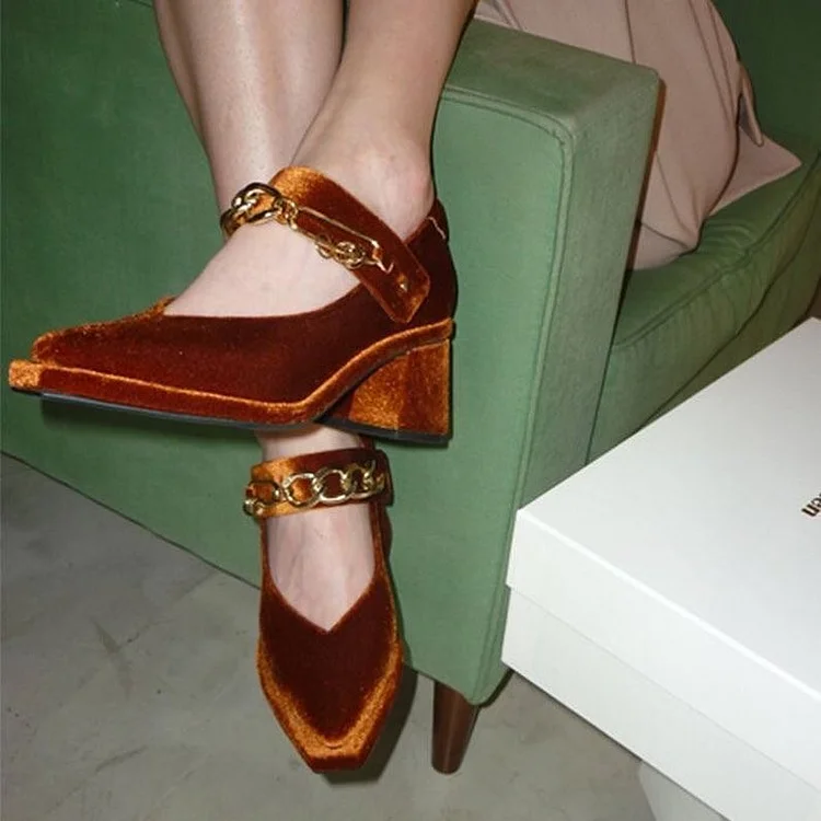 Caramel Velvet Mary Jane Block Heel Pumps with Chains Vdcoo