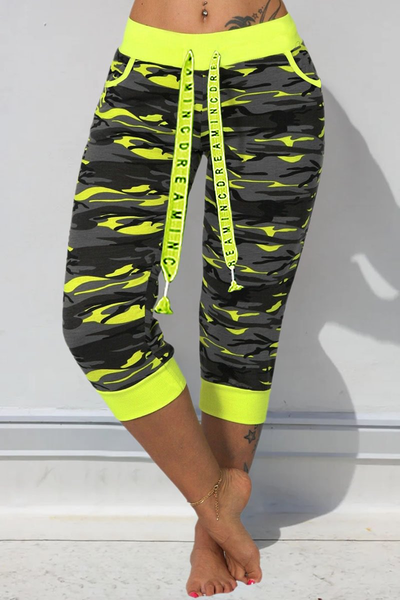 Camo Print Drawstring Capris Pants
