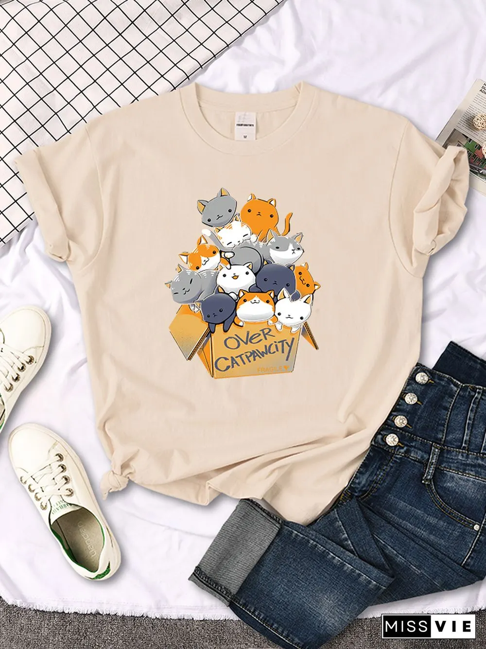 Womany Cats Gathered In The Printing Woman Tshirt Leisure Creativity T Shirt Summer Newtop Crewneck Breathable Woman T Shirts