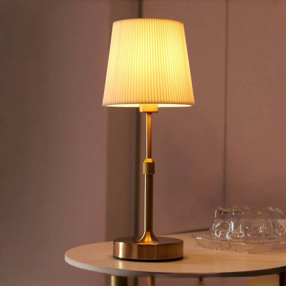 Wireless Retractable Fabric Table Lamp