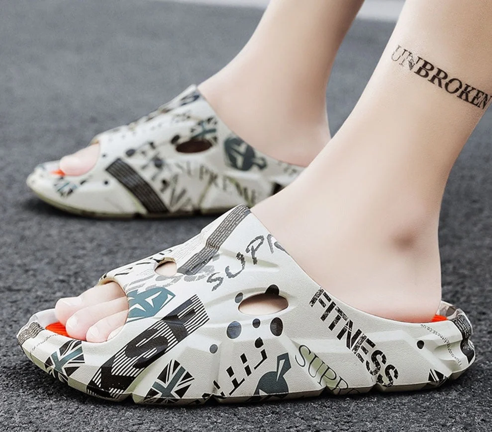 Vstacam New Summer Slippers For Women Men Beach Sneaker Slippers Soft Thick Sole  Print  Pillow Slides Flat Couple Outdoor Sandals Shoes
